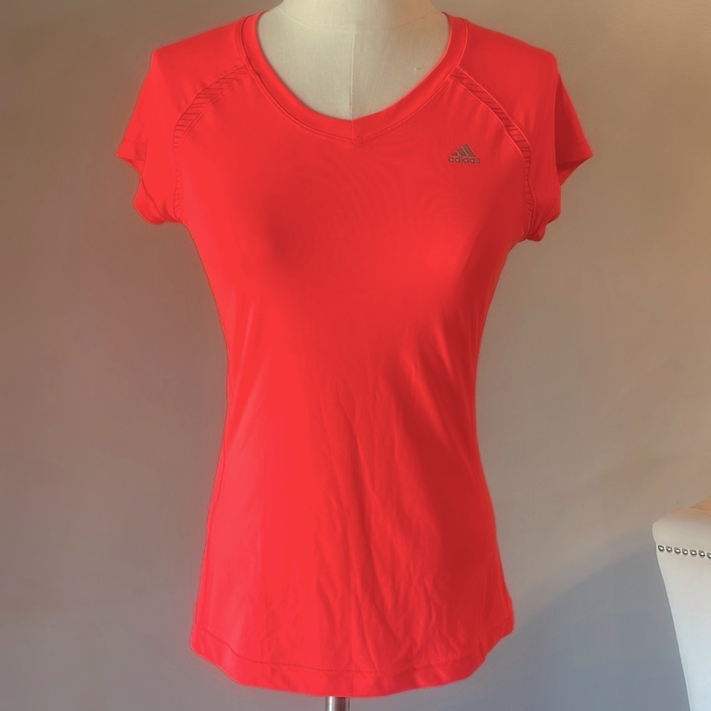 ADIDAS women’s CLIMALITE Neon pink orange stretch work out performance top SM